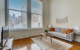 Frontdesk I The Cosmopolitan Apts Philadelphia