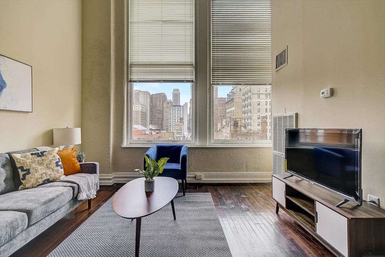Frontdesk I The Cosmopolitan Apts Philadelphia Apartment Exterior photo
